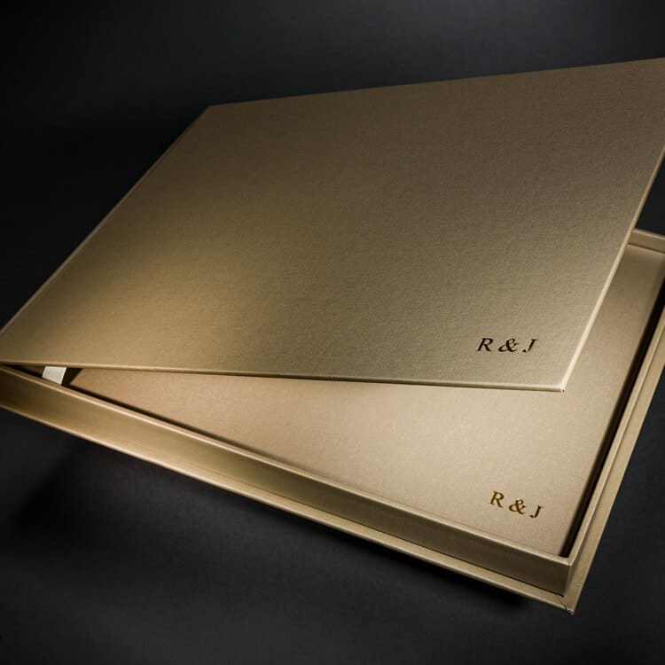 DELUXE LINEN BOOKS