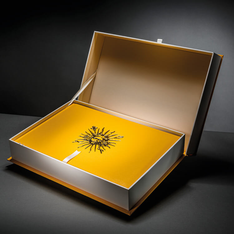 Luxury Lifestyle Photo Book Boxes