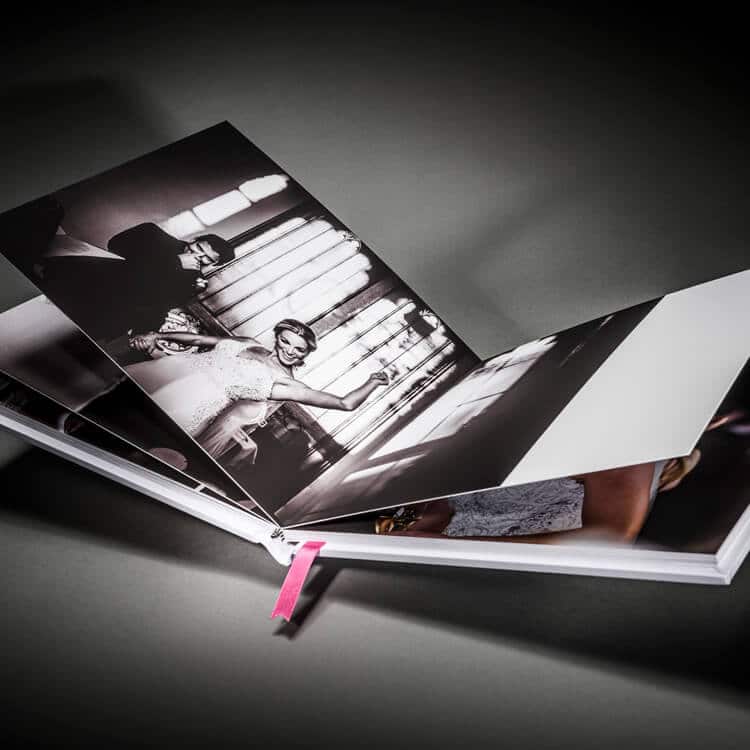 ULTRA BOOKS