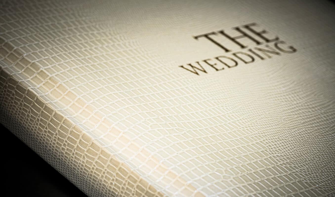 Luxury Book For your wedding Photographs